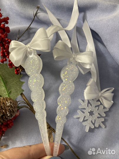 Набор елочных игрушек из эпоксидной смолы