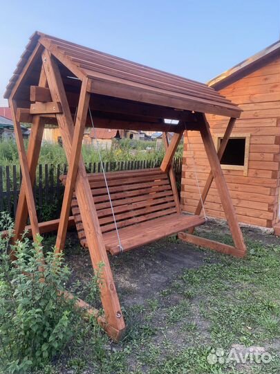 Садовая качеля деревянная