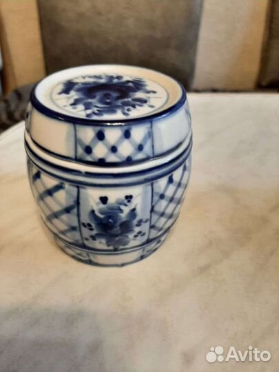 Посуда из гжели