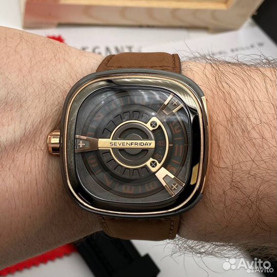 Мужские часы sevenfriday