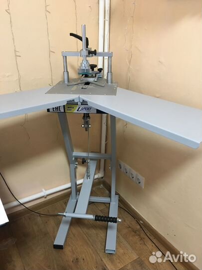 Станок для скрепления углов U200 Minigraf А2M-200