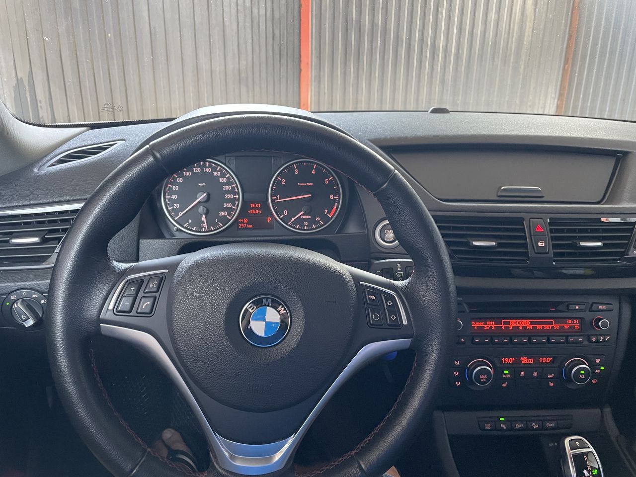 BMW X1: фото владельца