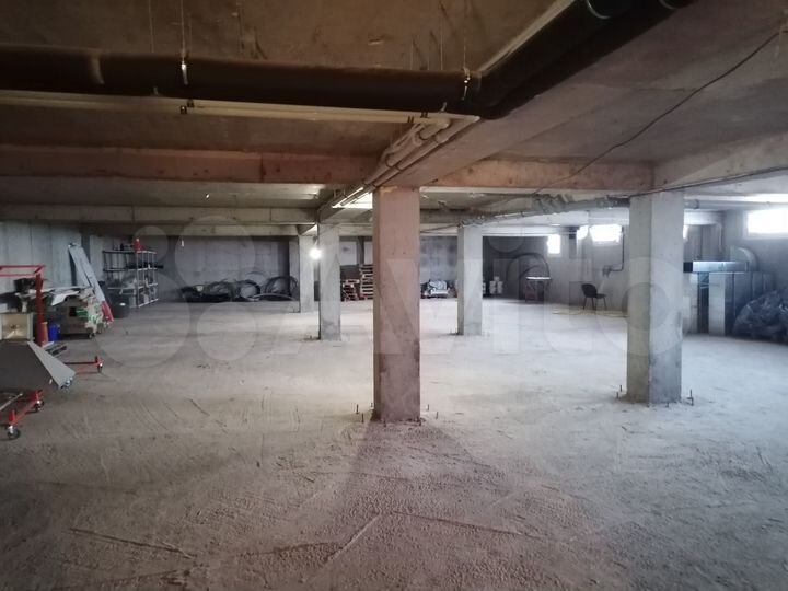 Склад в цоколе свободной планировки, 350 м2