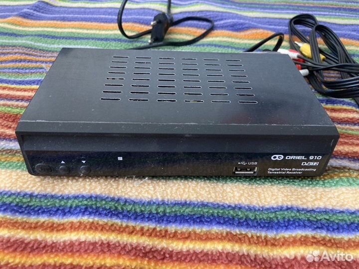 Цифровая тв приставка Oriel 910