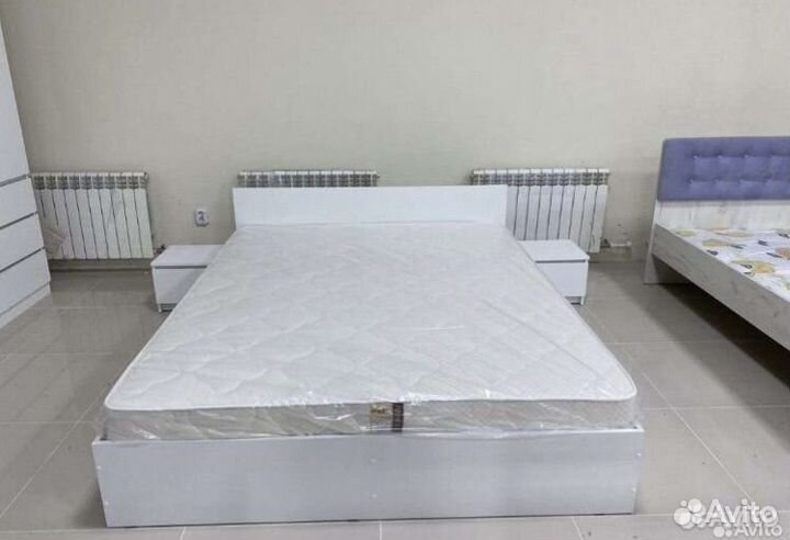 Кровать двухспальная 160 200