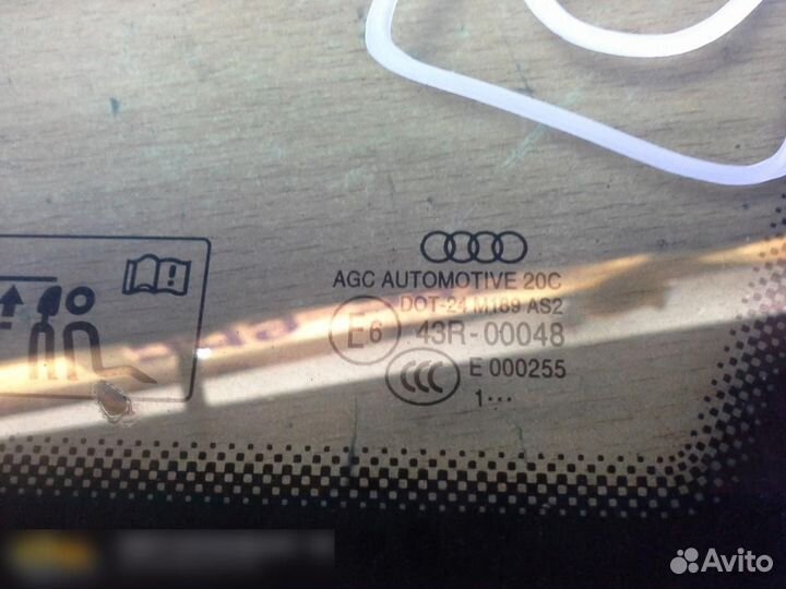 Стекло кузовное глухое правое Audi A4 B8 2007-2015