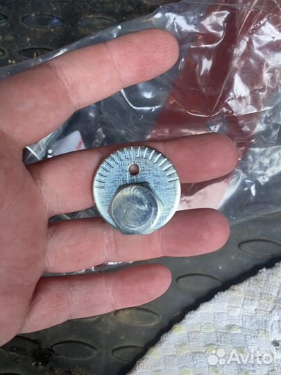 Развальные болты Lancer 9