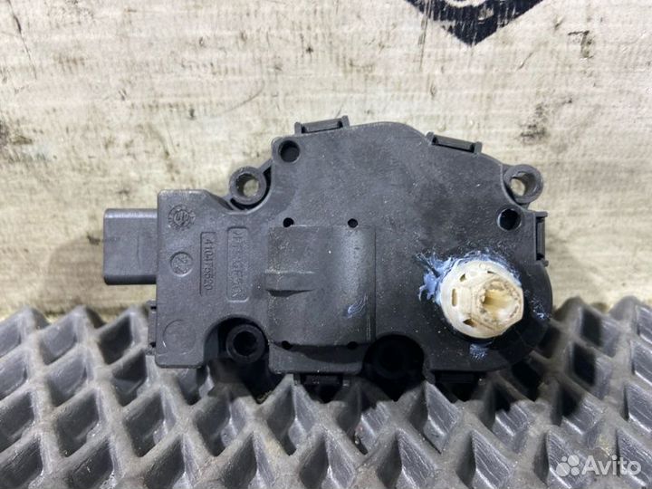 Сервопривод заслонок печки Bmw 7-Series F02