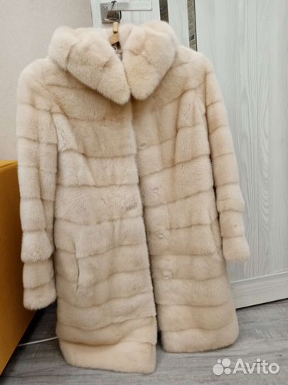 Шуба норковая с капюшоном