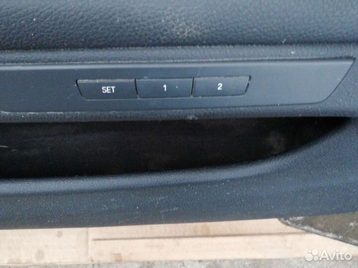 Панель передней левой двери BMW 5'F10