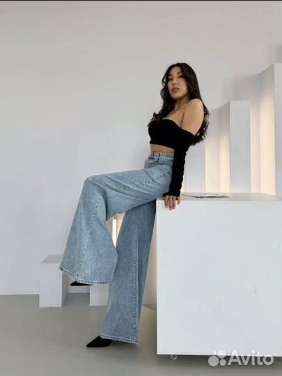 Джинсы клеш широкие женские