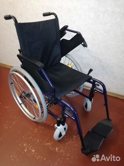 Инвалидная коляска новая