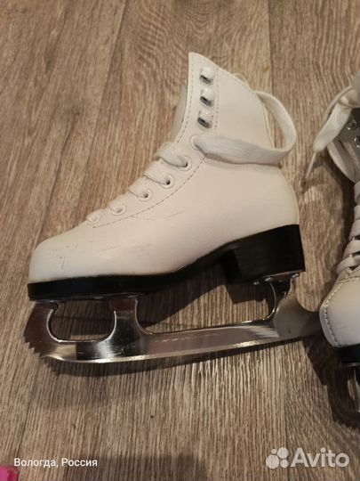 Фигурные коньки детские Graf