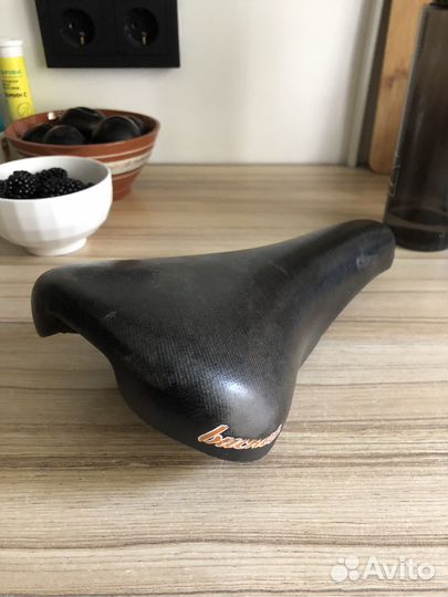 Седло Charge bucket