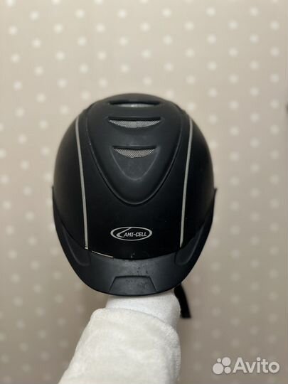 Шлем для конного спорта