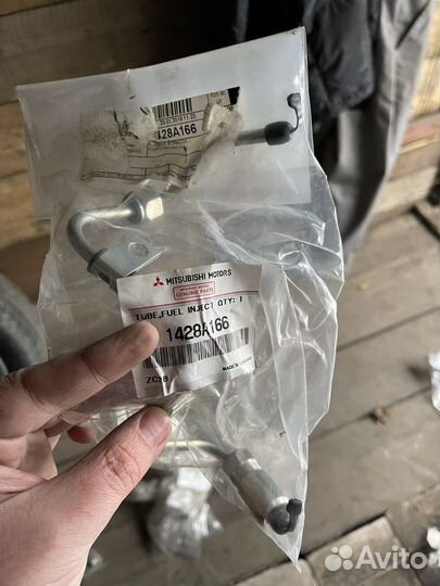 Комплект топливных трубок Mitsubishi