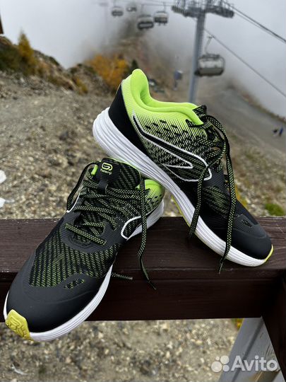 Кроссовки женские 36 размер