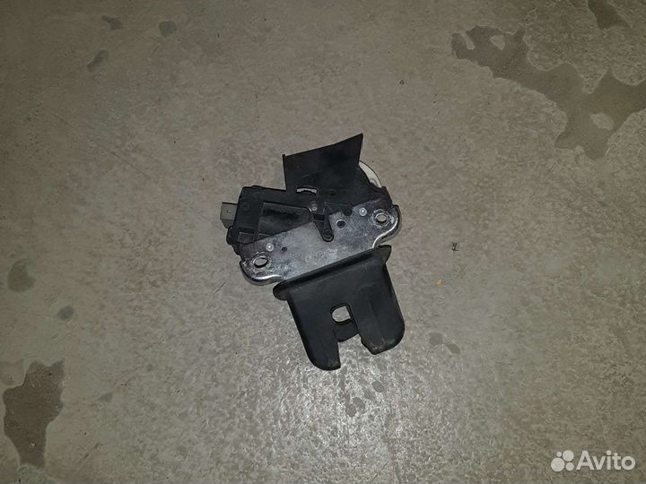 Замок багажника Audi