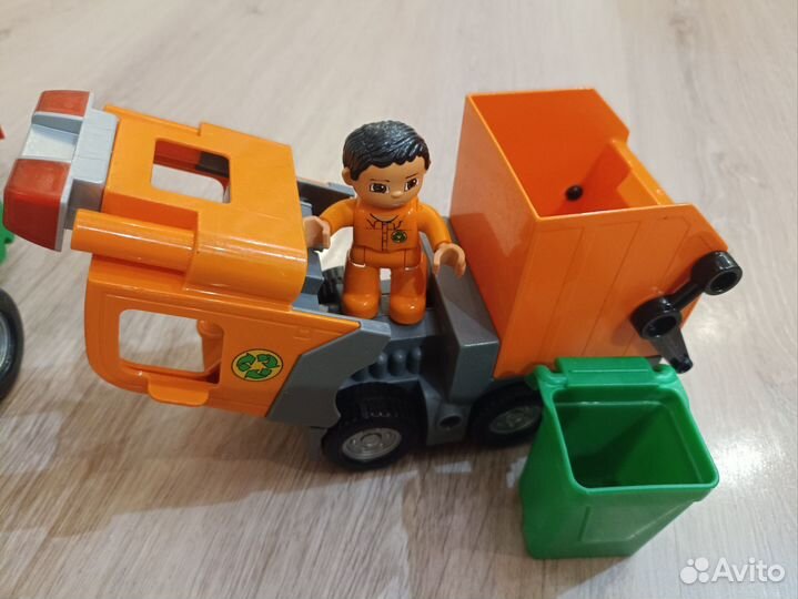 Lego duplo мусоровоз/трактор/уборочная машина