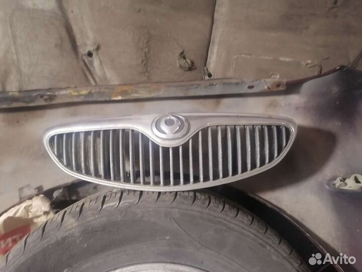 Решетка радиатора мазда кседос 6
