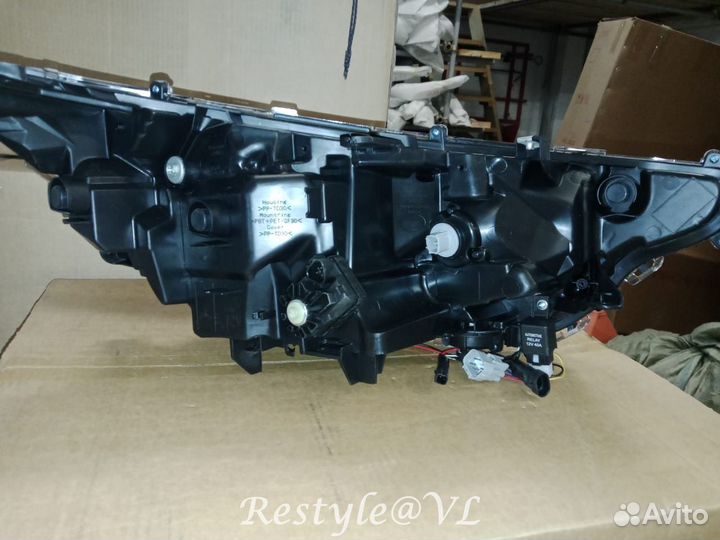 Фары Toyota RAV4 XA50