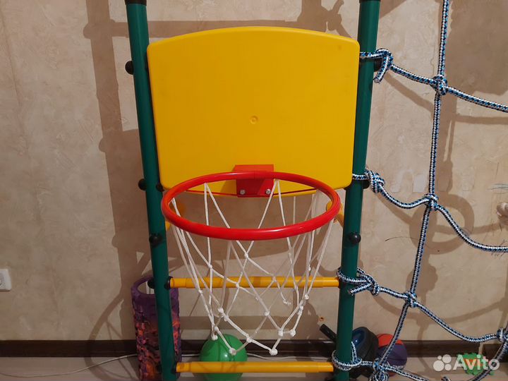 Баскетбольное кольцо для шведской стенки