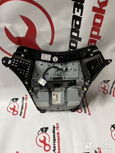 Блок управлением климатом Subaru tribeca b9