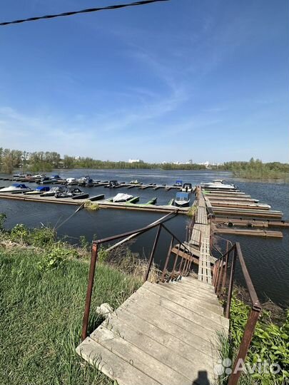 Паук-пантон (стояночное место) в Яхт клубе