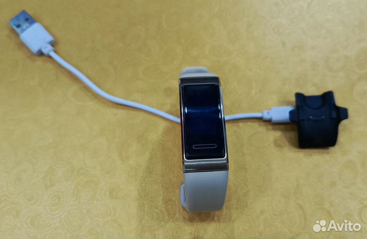 Huawei band 3 pro