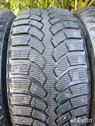 Bridgestone Blizzak Spike-01 255/55 R18 109T