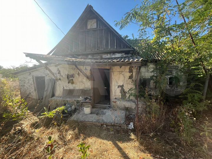 Дом 26,3 м² на участке 15 сот.