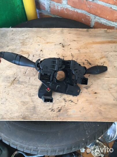 Подрулевой переключатель на Форд Фокус-1