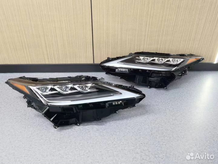 Передние фары для Lexus RX (левая и правая)