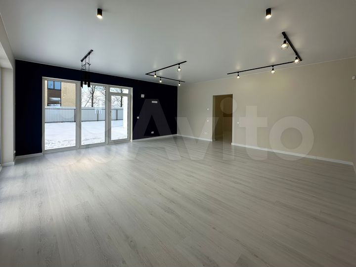 Коттедж 164,4 м² на участке 9,6 сот.