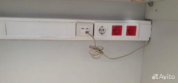 Стол для компьютера