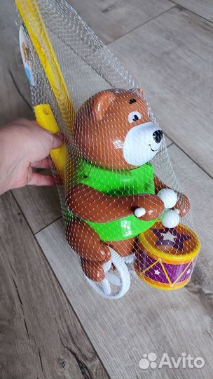 Игрушка-каталка для малышей