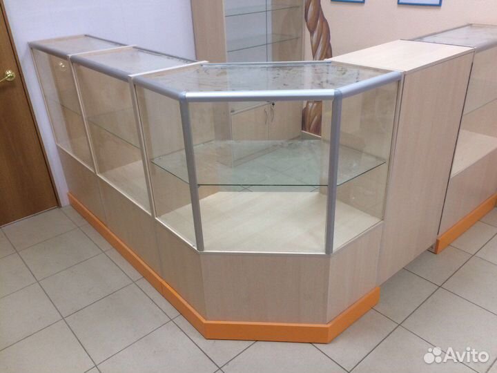 Витрины шестигранные