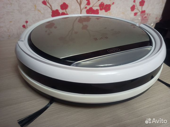 Робот пылесос ilife V50