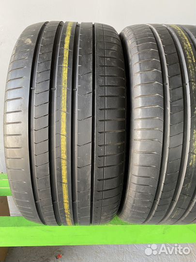 Pirelli P Zero PZ4 275/35 R20
