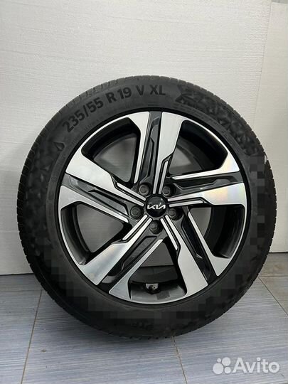 Новые.Оригинал.Kia Sorento,Carnival235/55r19