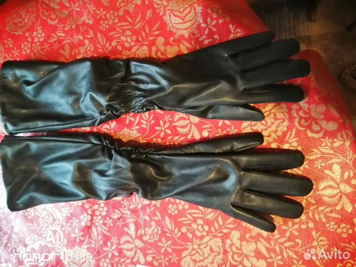 Перчатки
