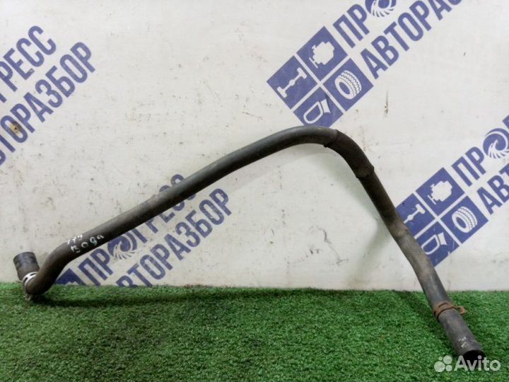 Патрубок системы охлаждения Renault Megane 2 седан