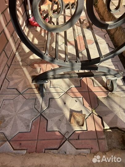 Мангал с крышей