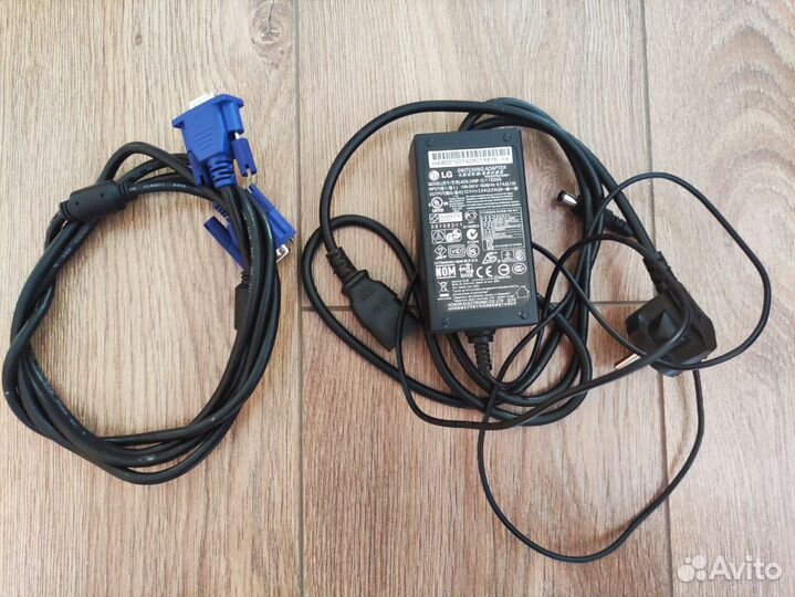 LG W1943C Забронирован