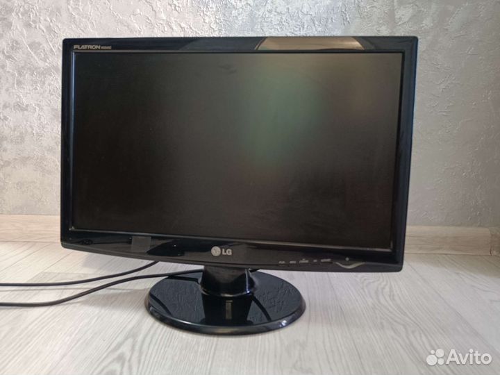 Монитор LG 20