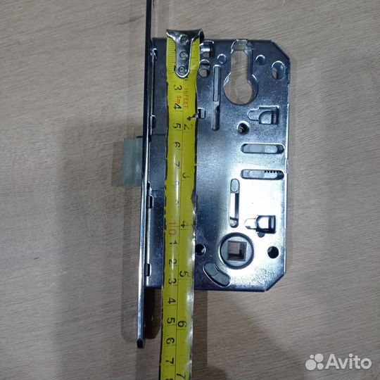 Замок врезной для межкомнатных дверей