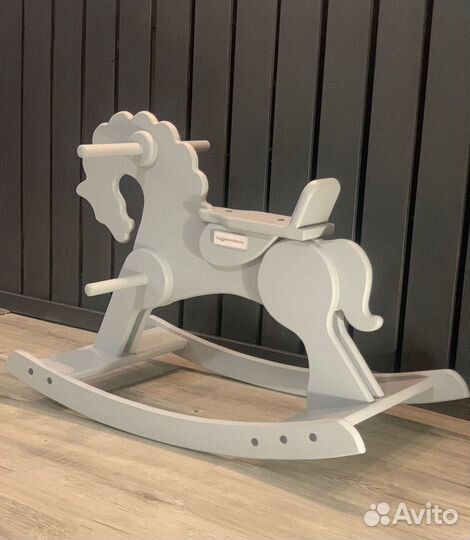 Детская качалка лошадка