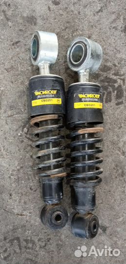 Амортизатор кабины, передний Mercedes Benz