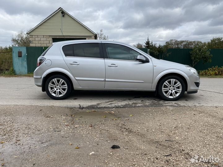 Opel Astra 1.6 МТ, 2008, 195 000 км