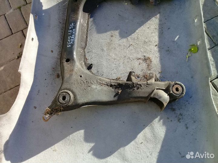 Балка подмоторная 1.8 механика VW Passat B5